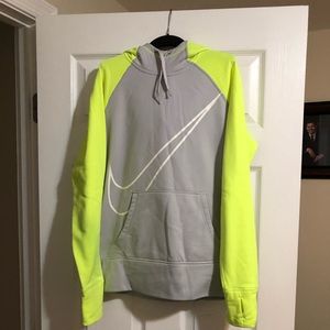 Therma Fit Nike sweater